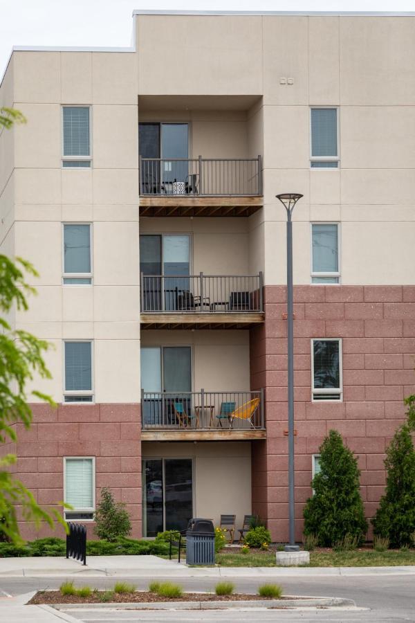 New Happy Trail 2Br Condo Close To Downtown 特拉弗斯城 外观 照片